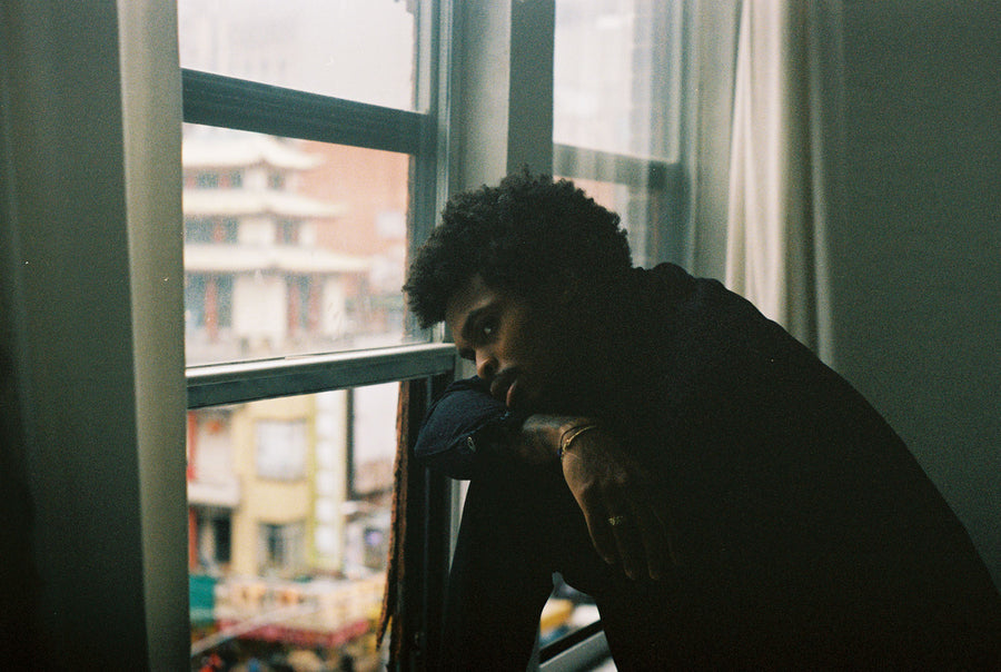 Behind the Scenes - Editorial 01.